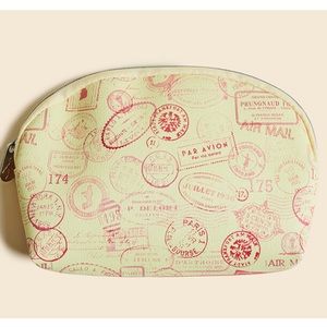 Travel makeup bag